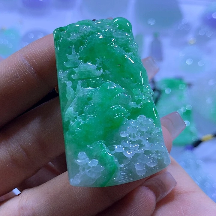 翡翠未镶嵌颈饰天然翡翠A货吊坠