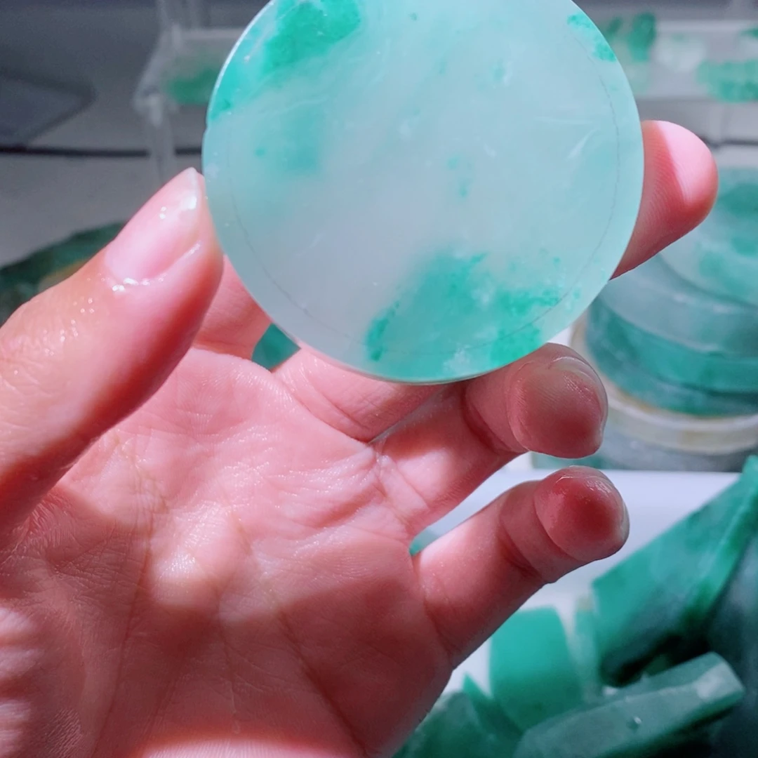 石英质玉吊坠(不含链)未镶嵌大***厂