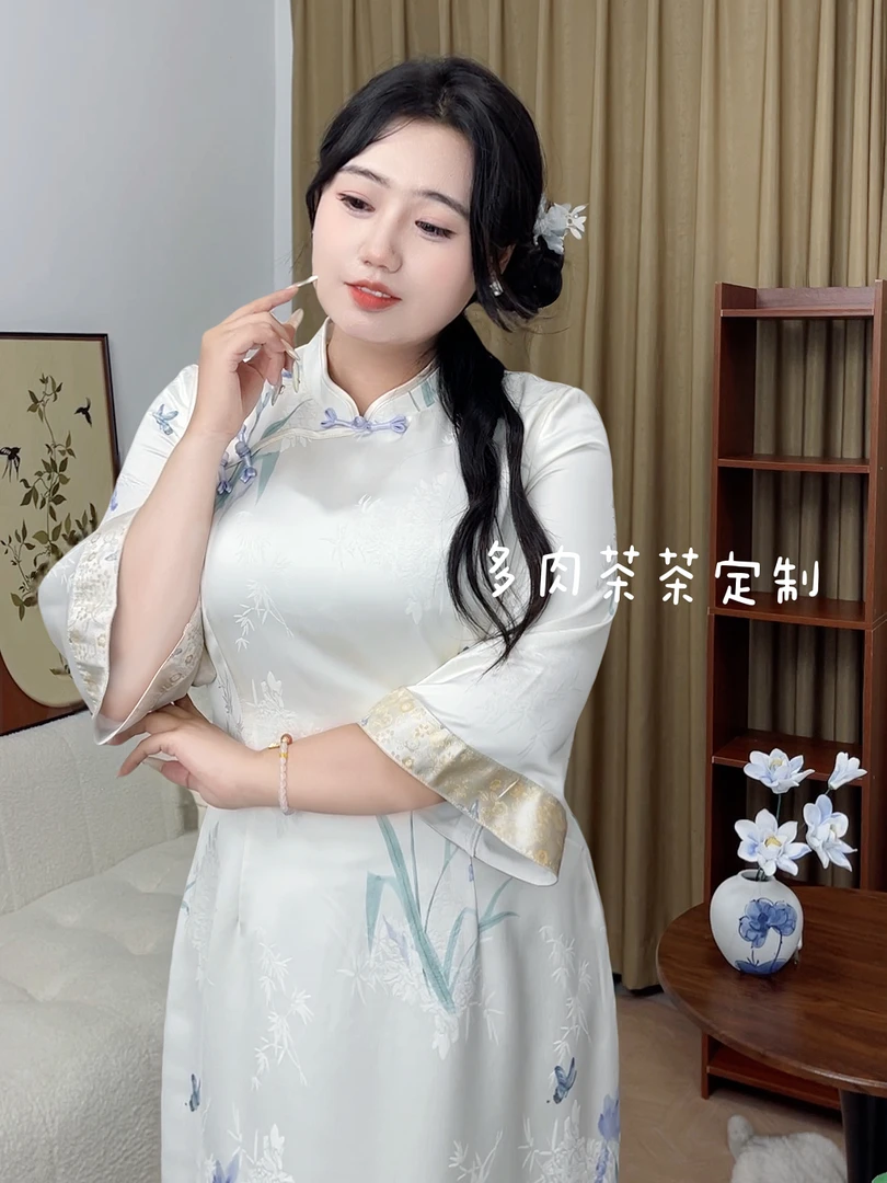 码加加51857胖MM2025秋季新款高端气质改良年轻款新中式连衣裙
