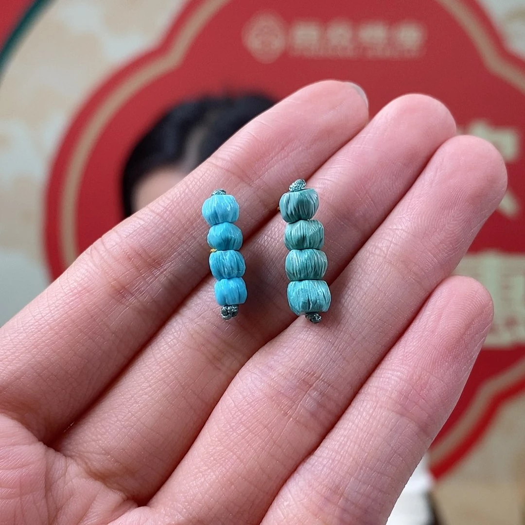 z***c绿松石未镶嵌珠宝奇石