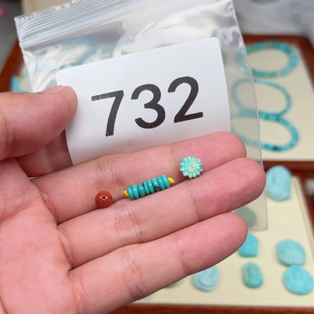 南红玛瑙未镶嵌珠宝奇石