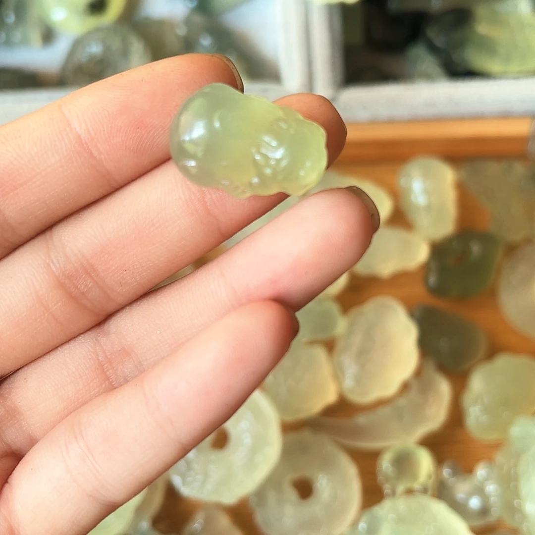 非金属无玉石吊坠玉石吊坠