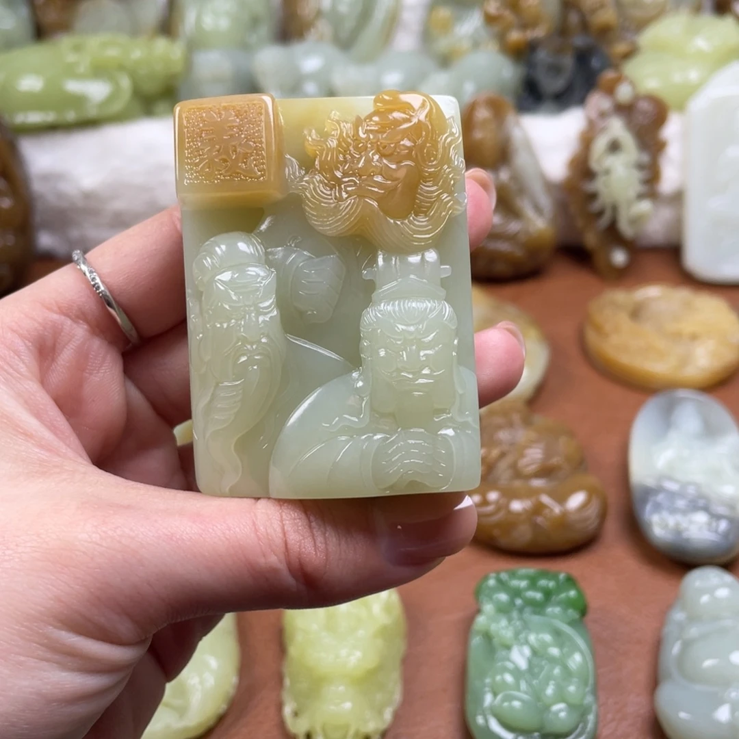 和田玉未镶嵌颈饰