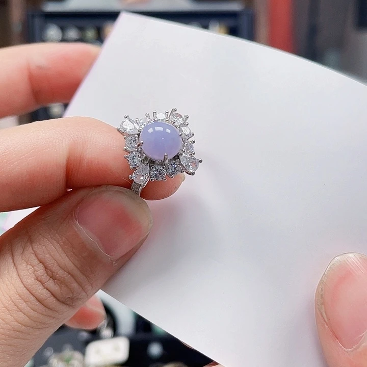 翡翠手镯未镶嵌翡翠戒圈