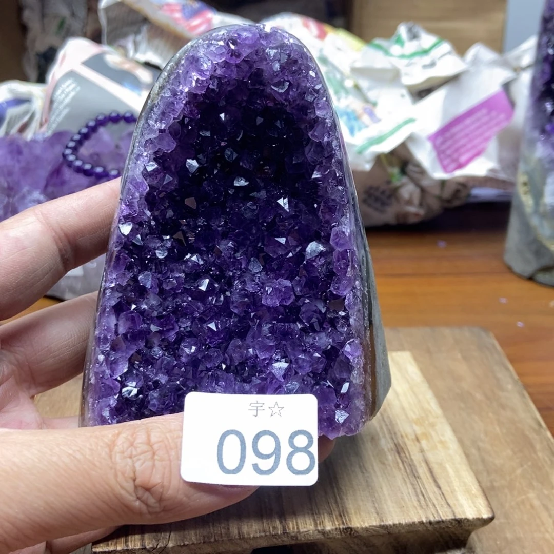 紫晶天然水晶摆件未镶嵌