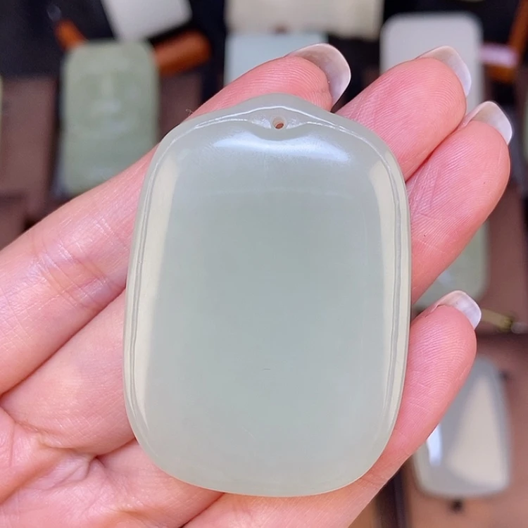 【闪购商品】颈饰未镶嵌和田玉