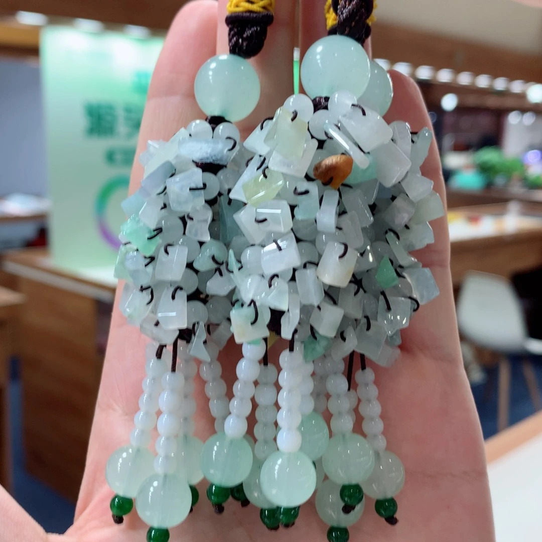 翡翠未镶嵌颈饰买断