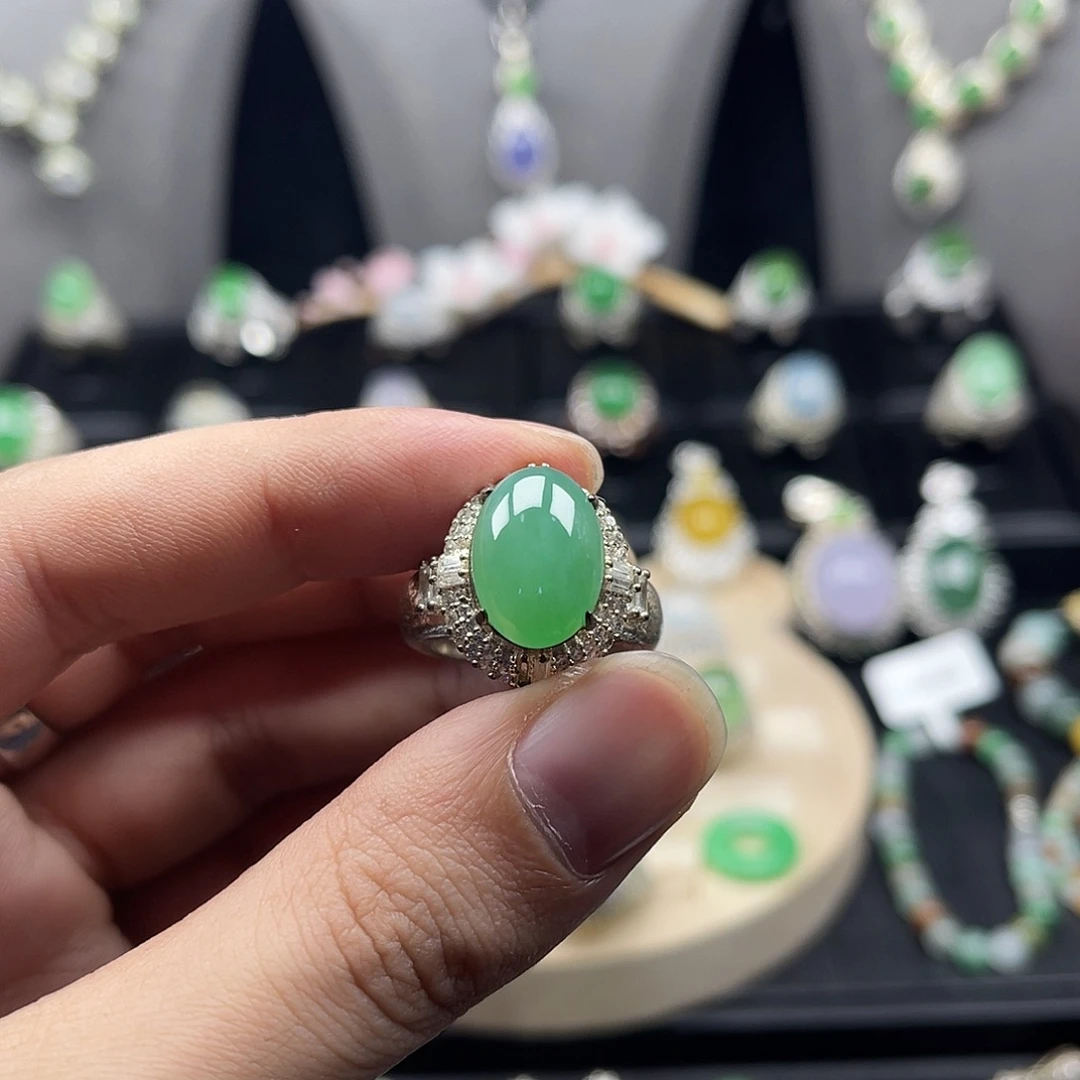 翡翠合金戒指未镶嵌