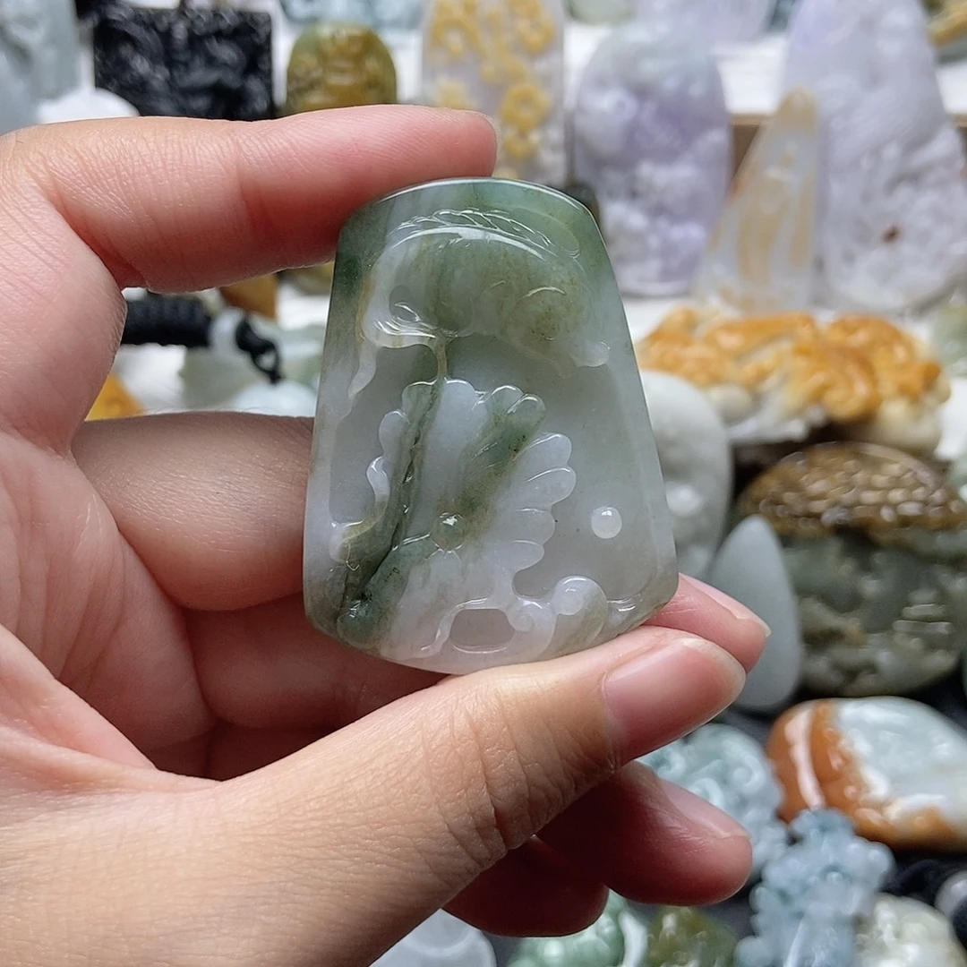 翡翠未镶嵌颈饰翡翠