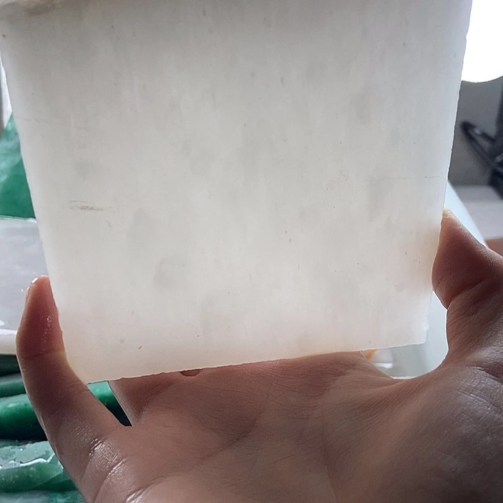 追***球定制石英质玉（非洲翠）