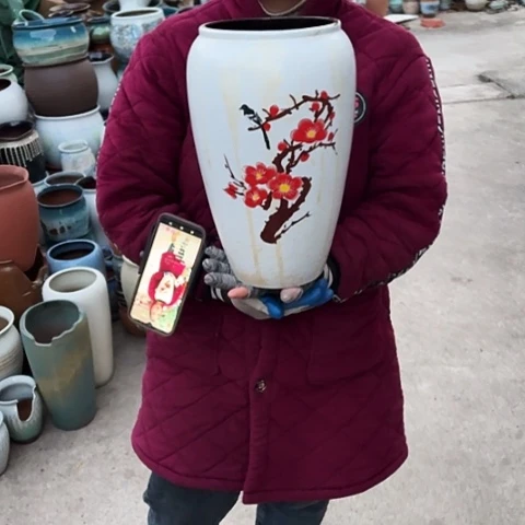 口17高33瑕疵盆子。