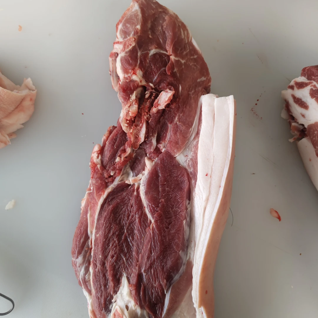 【顺丰发货】当日现杀大别山山区400斤农家土猪后腿坐臀肉