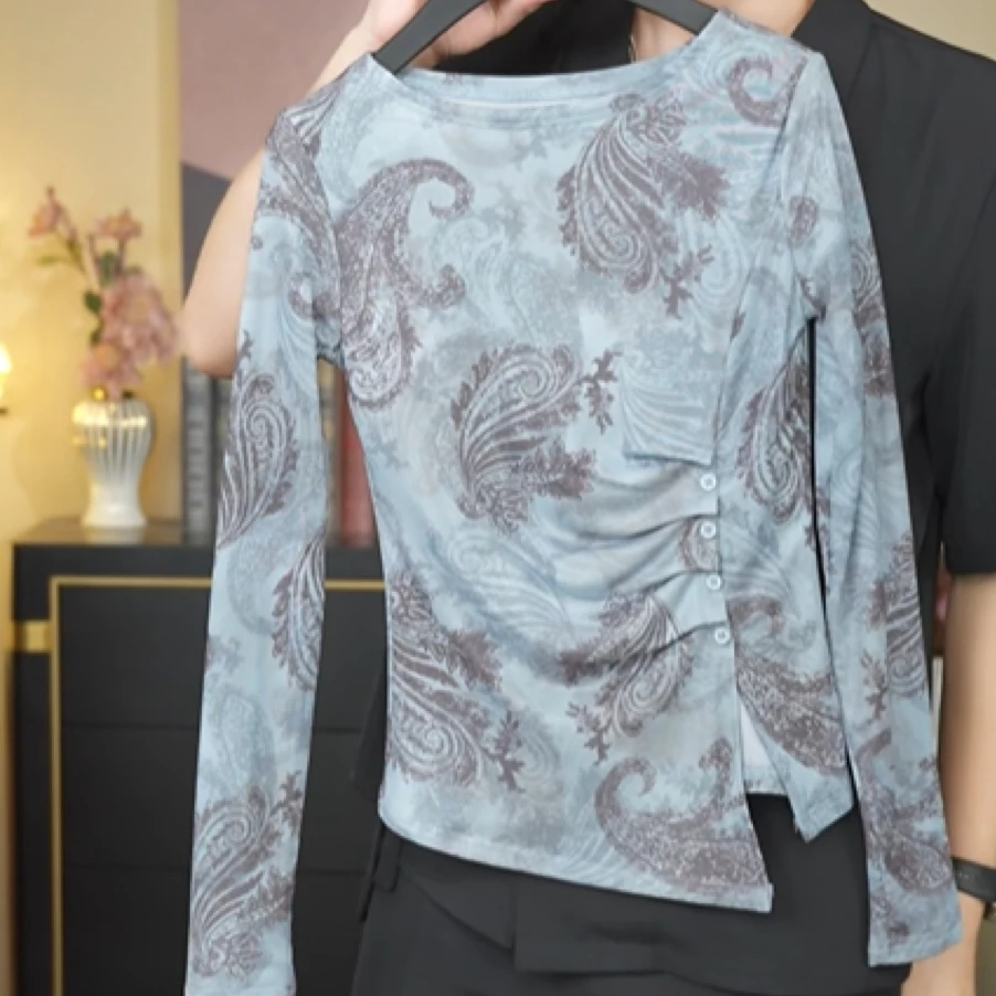 厚款纽扣装饰设计感腰果花T恤女秋冬2025新款修身显瘦长袖打底衫
