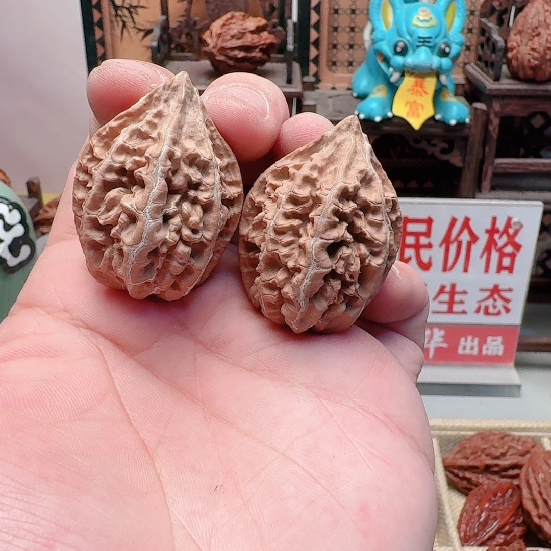 文玩核桃吊坠血龙甲