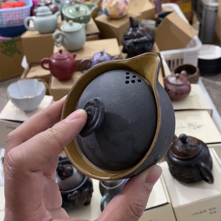 陶瓷艺术品及陶瓷壶