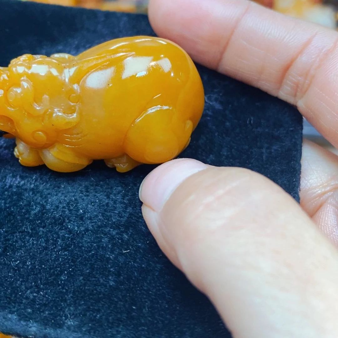 未镶嵌石英质玉（黄龙玉）吊坠(不含链)