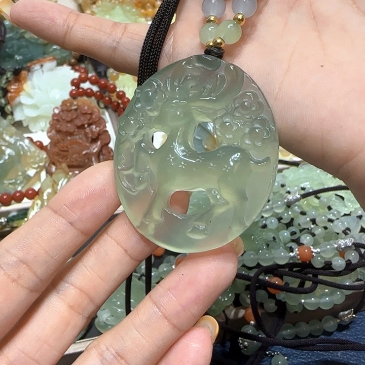 未镶嵌蛇纹石玉吊坠荷