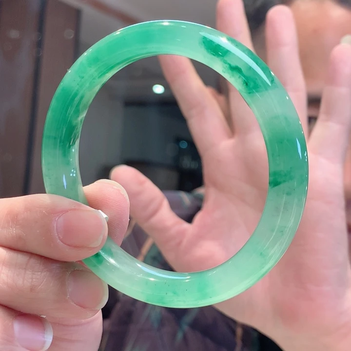 石英质玉未镶嵌手链卡60.8