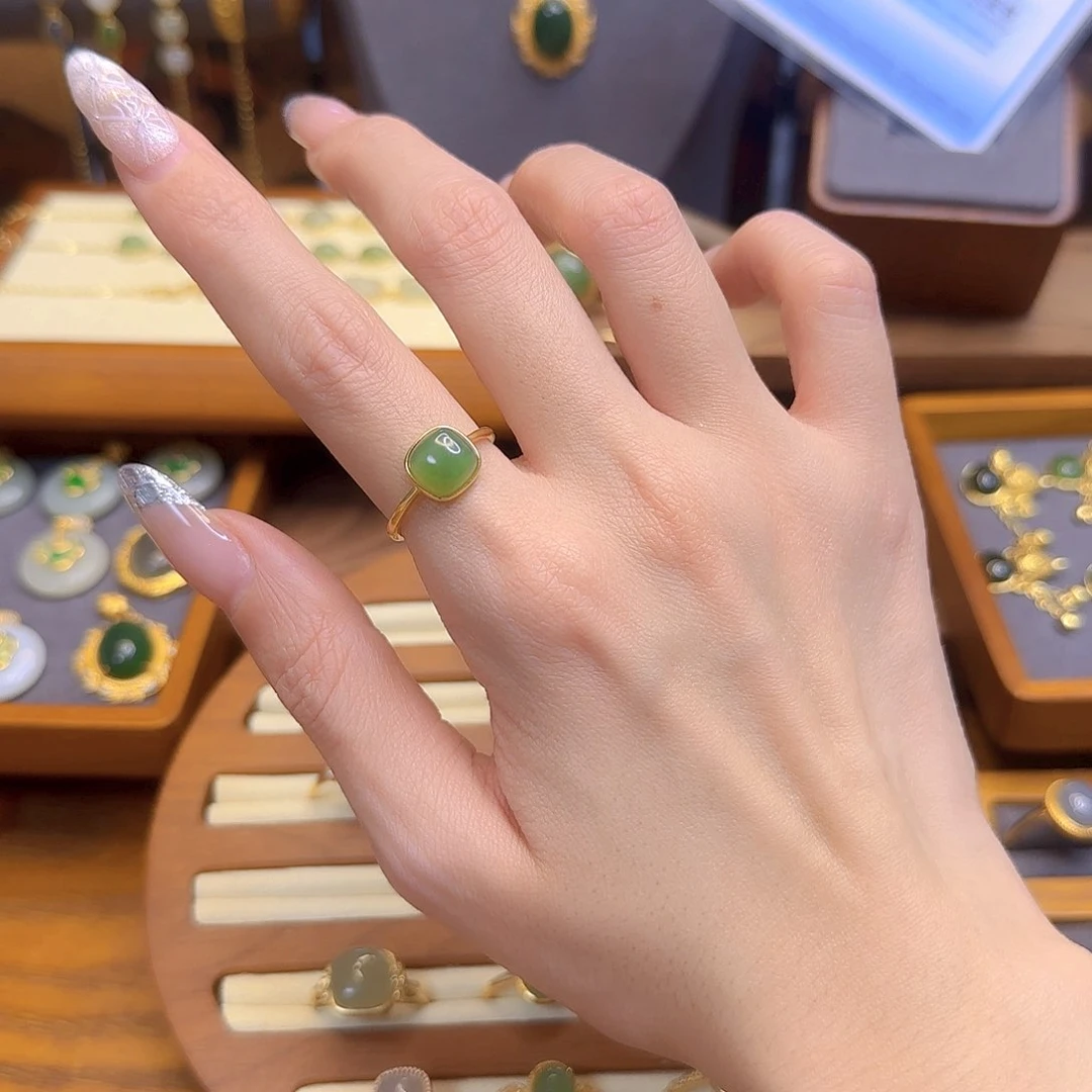 和田玉戒指银S925镀金镶嵌