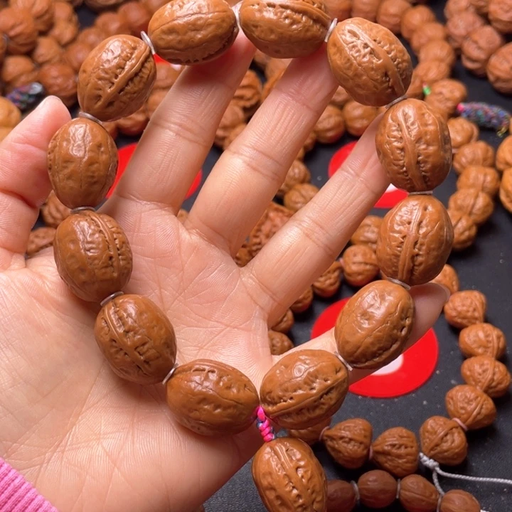 文玩核桃吊坠大枣