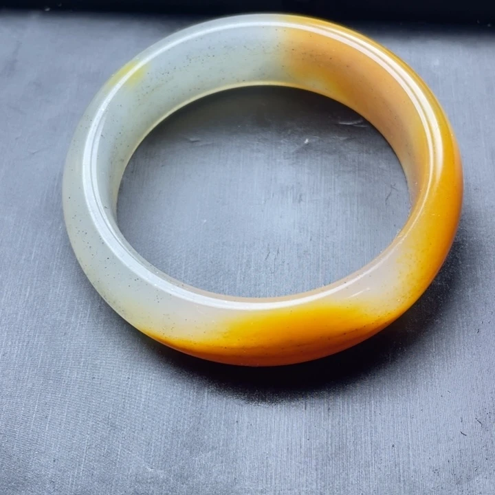 石英质玉（黄龙玉）未镶嵌手镯