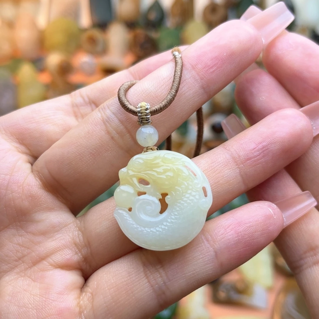 和田玉颈饰未镶嵌