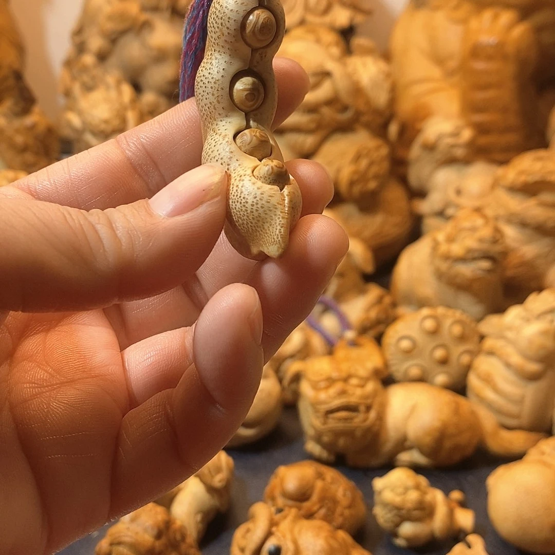 竹竹根雕四季豆把件