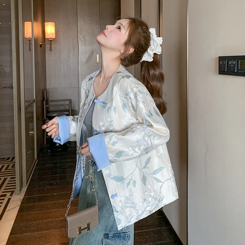 米白色新中式气质国风盘扣刺绣外套女2025年春季新款宽松休闲夹克