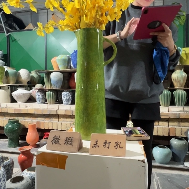 景德镇陶瓷花瓶工厂