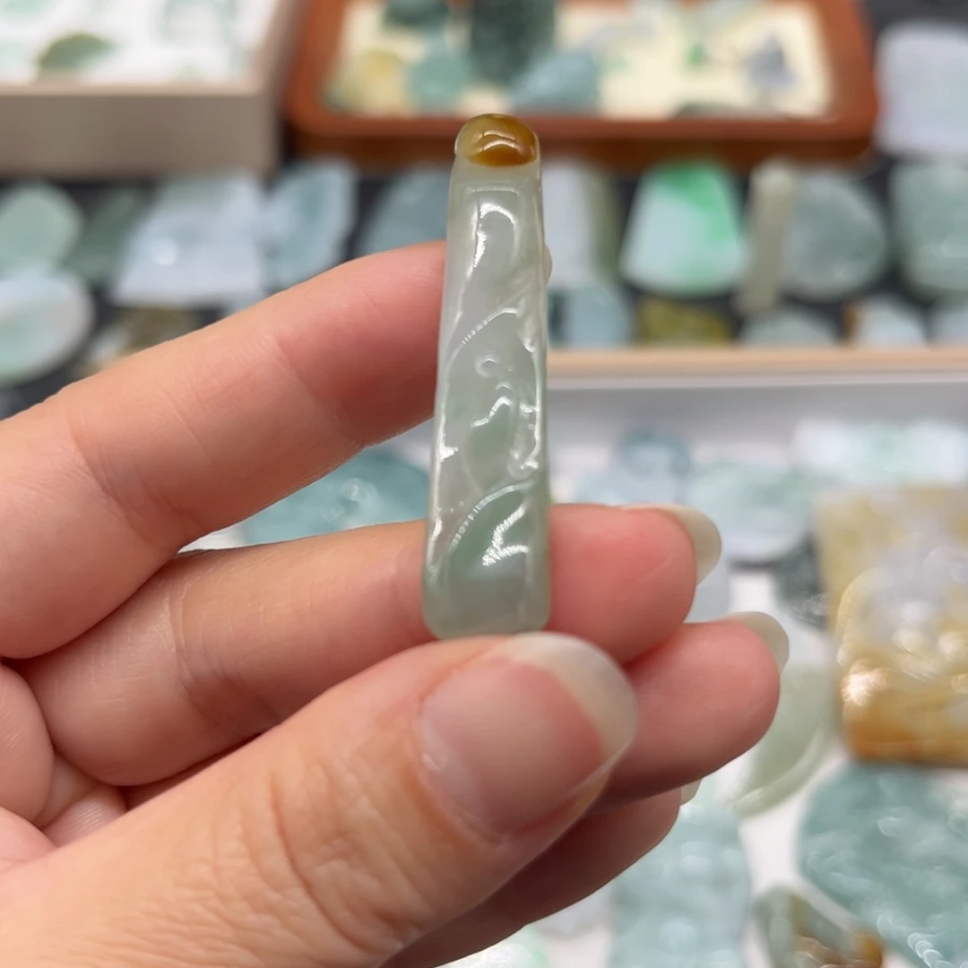 ****主翡翠未镶嵌颈饰悟道