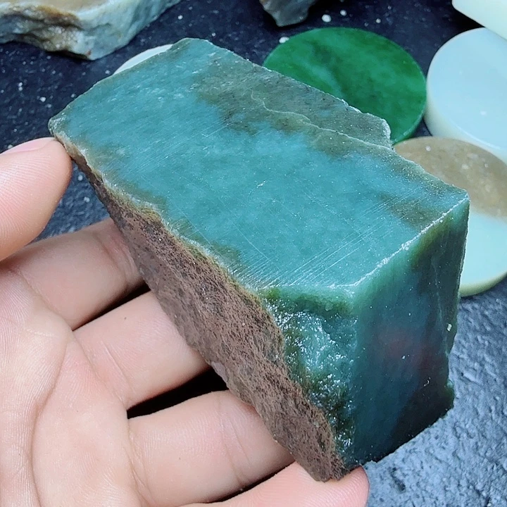 未镶嵌和田玉（糖玉）珠宝奇石
