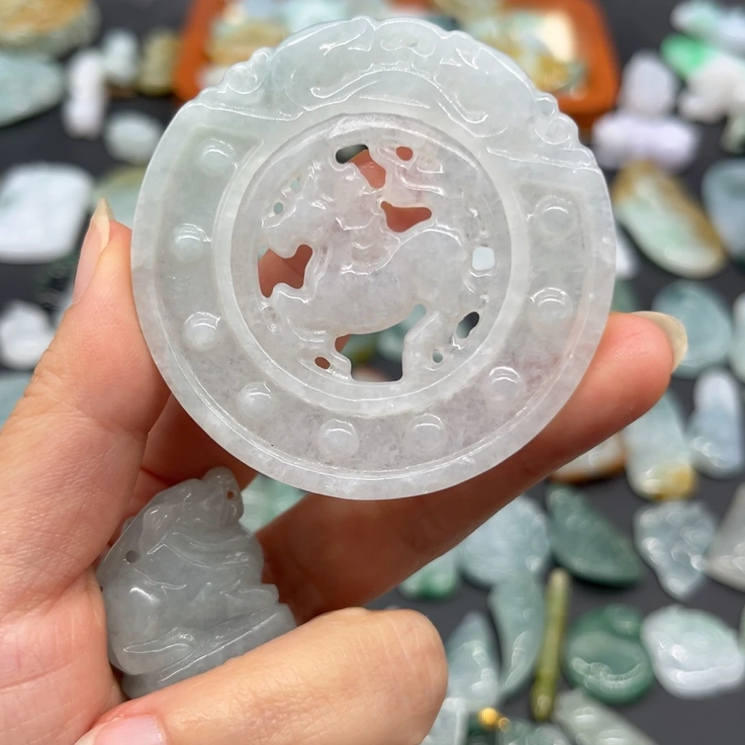 翡翠未镶嵌颈饰D*生马