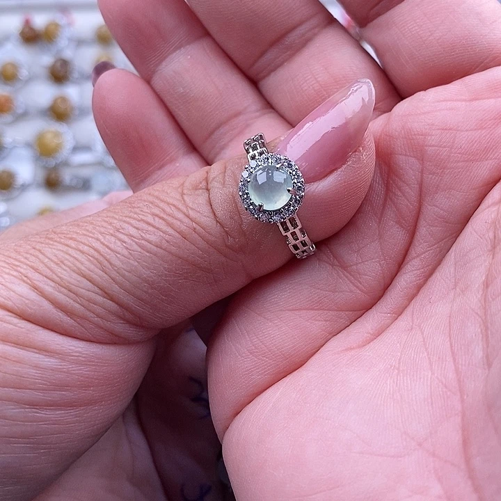 未镶嵌戒指翡翠苍**歌缅甸