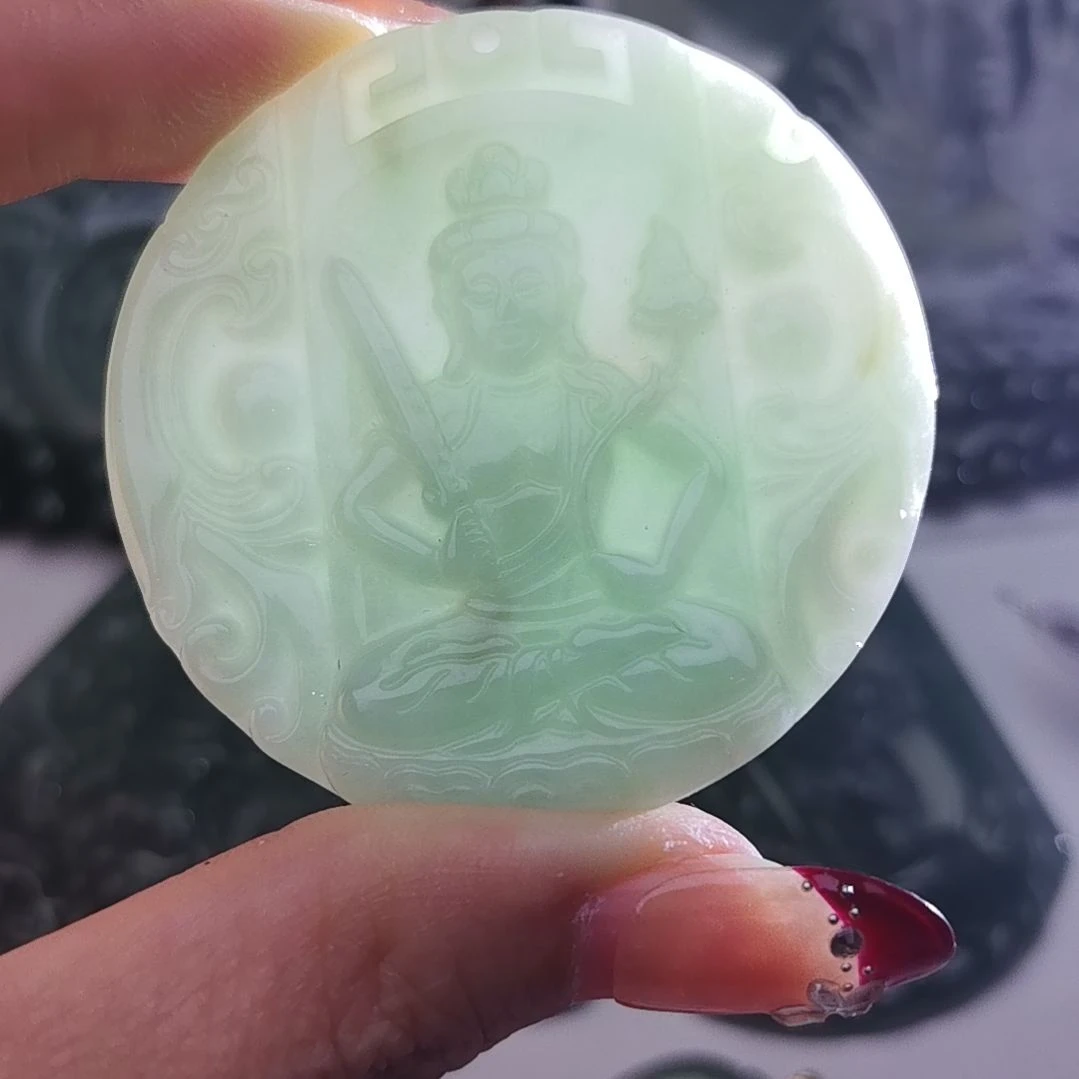 翡翠颈饰未镶嵌天然的A货翡翠多样性发货