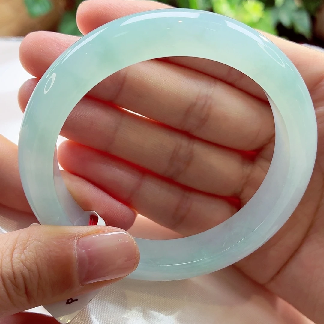 翡翠未镶嵌手镯冰蓝18