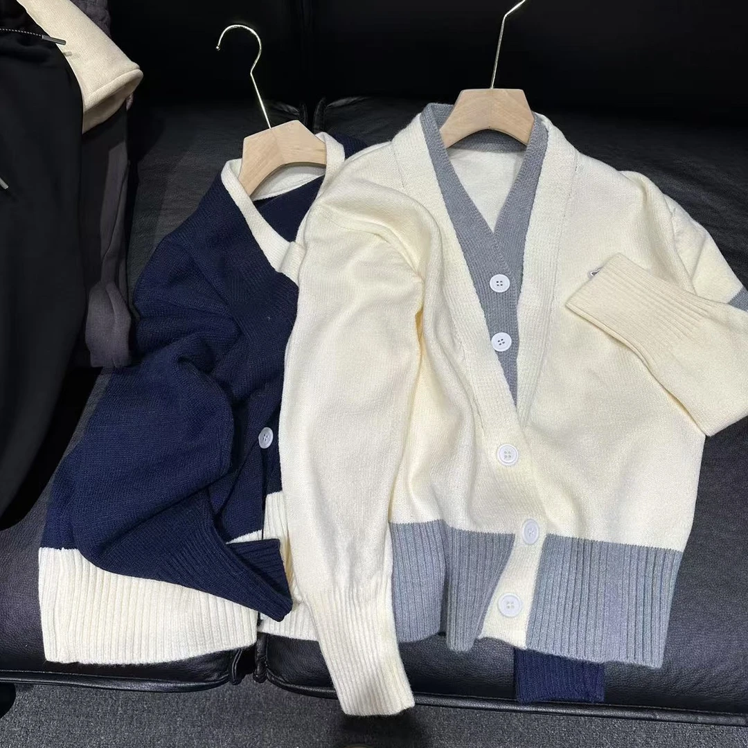 （0老三）韩版百搭休闲撞色毛针织衫单排扣V领女针织衫