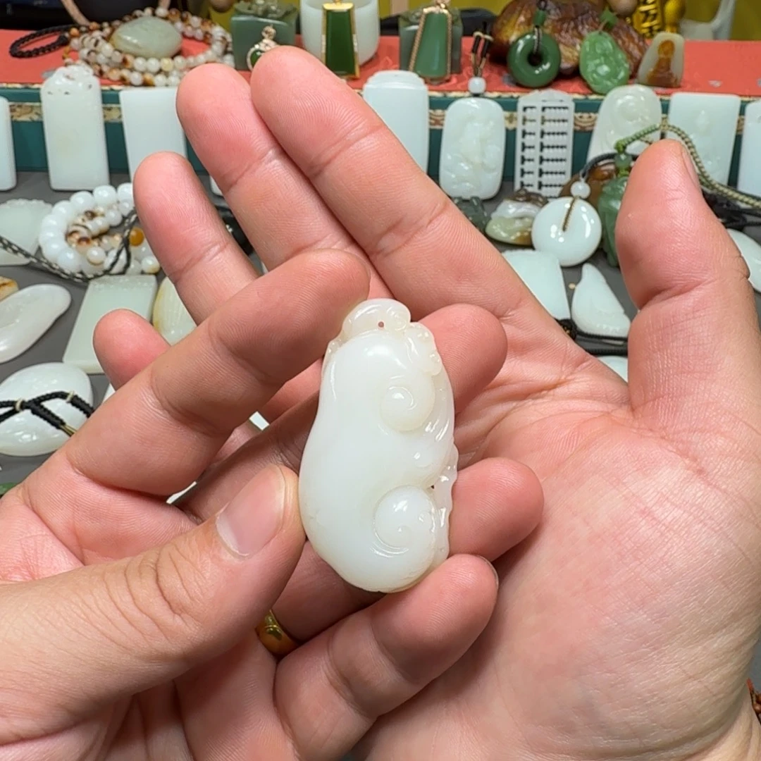 和田玉未镶嵌吊坠(不含链)