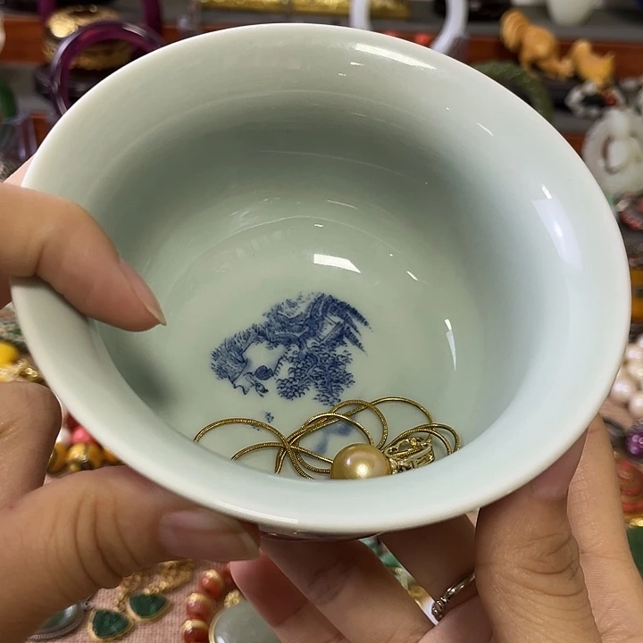 汪***娜杯精美雕刻物件物件