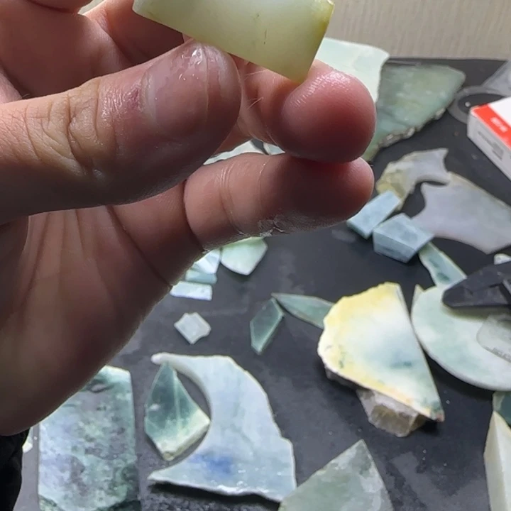 翡翠足金镶嵌颈饰纯天然缅甸翡翠