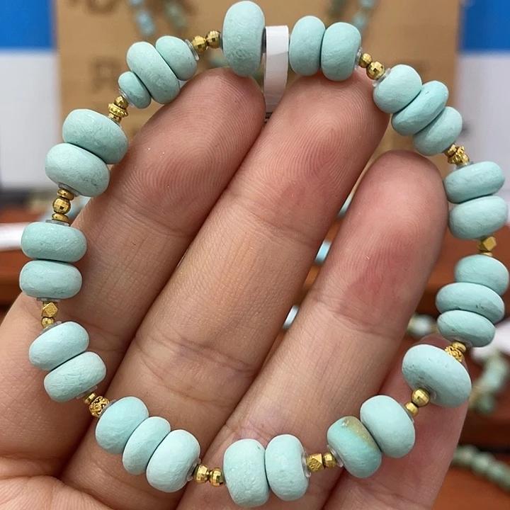 绿松石未镶嵌珠宝奇石