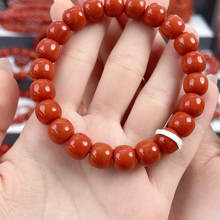 未镶嵌瓦西柿子红满肉10mm老型手串南红玛瑙