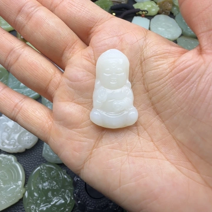 和田玉未镶嵌珠宝奇石