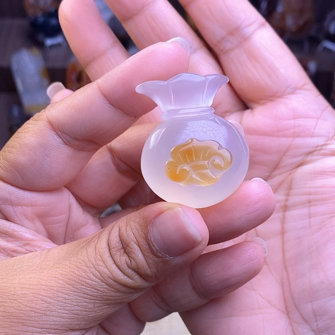 玛瑙/玉髓颈饰未镶嵌