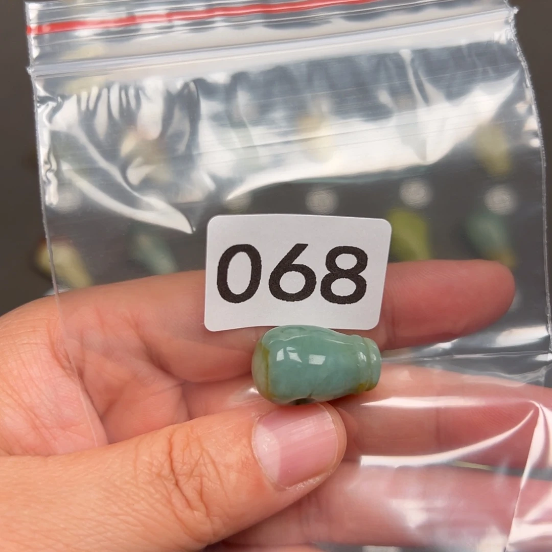 未镶嵌蛇纹石玉颈饰淡*