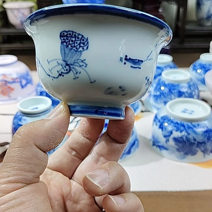 景德镇陶瓷手工手绘杯子容量