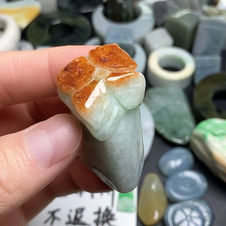 翡翠未镶嵌颈饰天然翡翠88