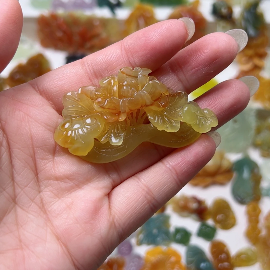 未镶嵌蛇纹石玉颈饰