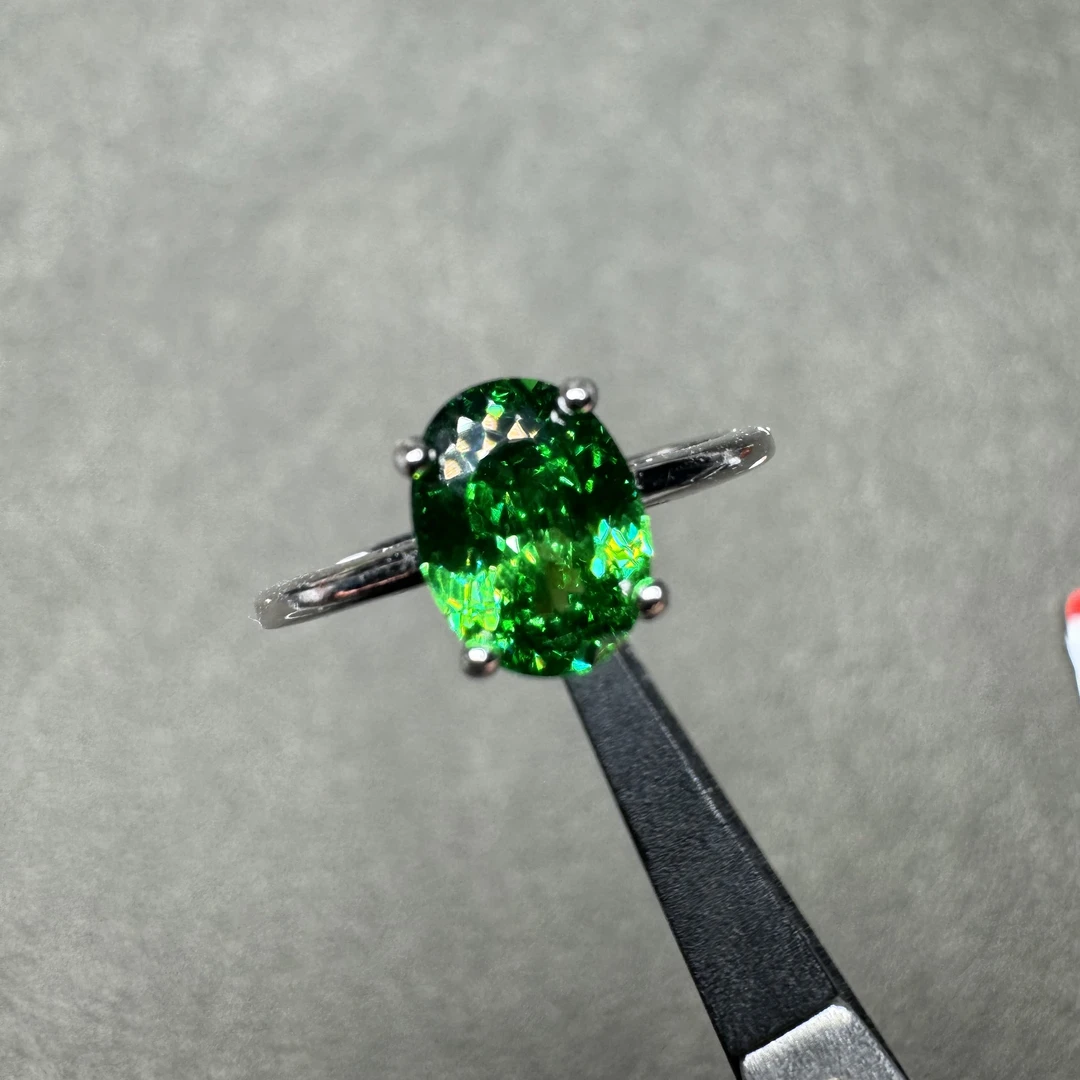 925银戒指 轻奢  s925银 电光绿色6*8  大森林碧戒指  007