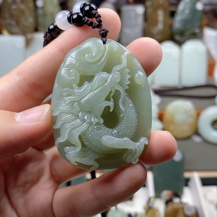 和田玉（糖玉）未镶嵌颈饰