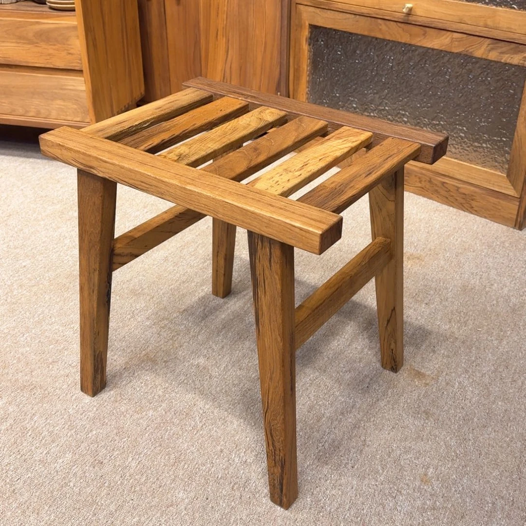 小***星其它金属缅甸柚木换鞋凳